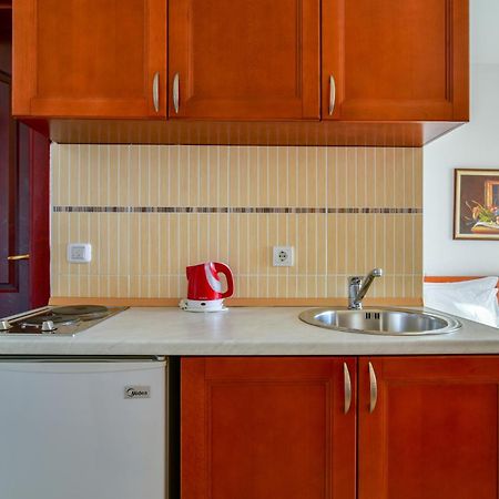 Apartments Leut Sveti Stefan Habitación foto