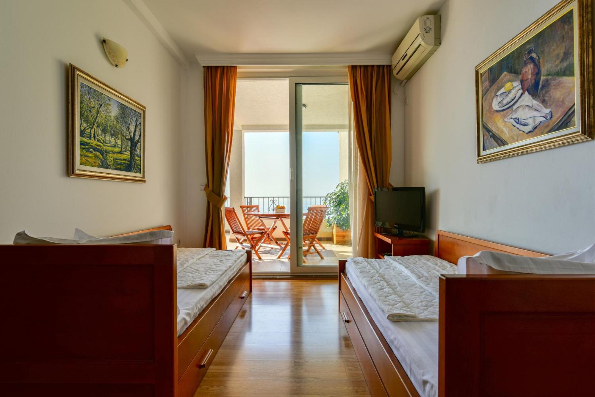 Apartments Leut Sveti Stefan Habitación foto