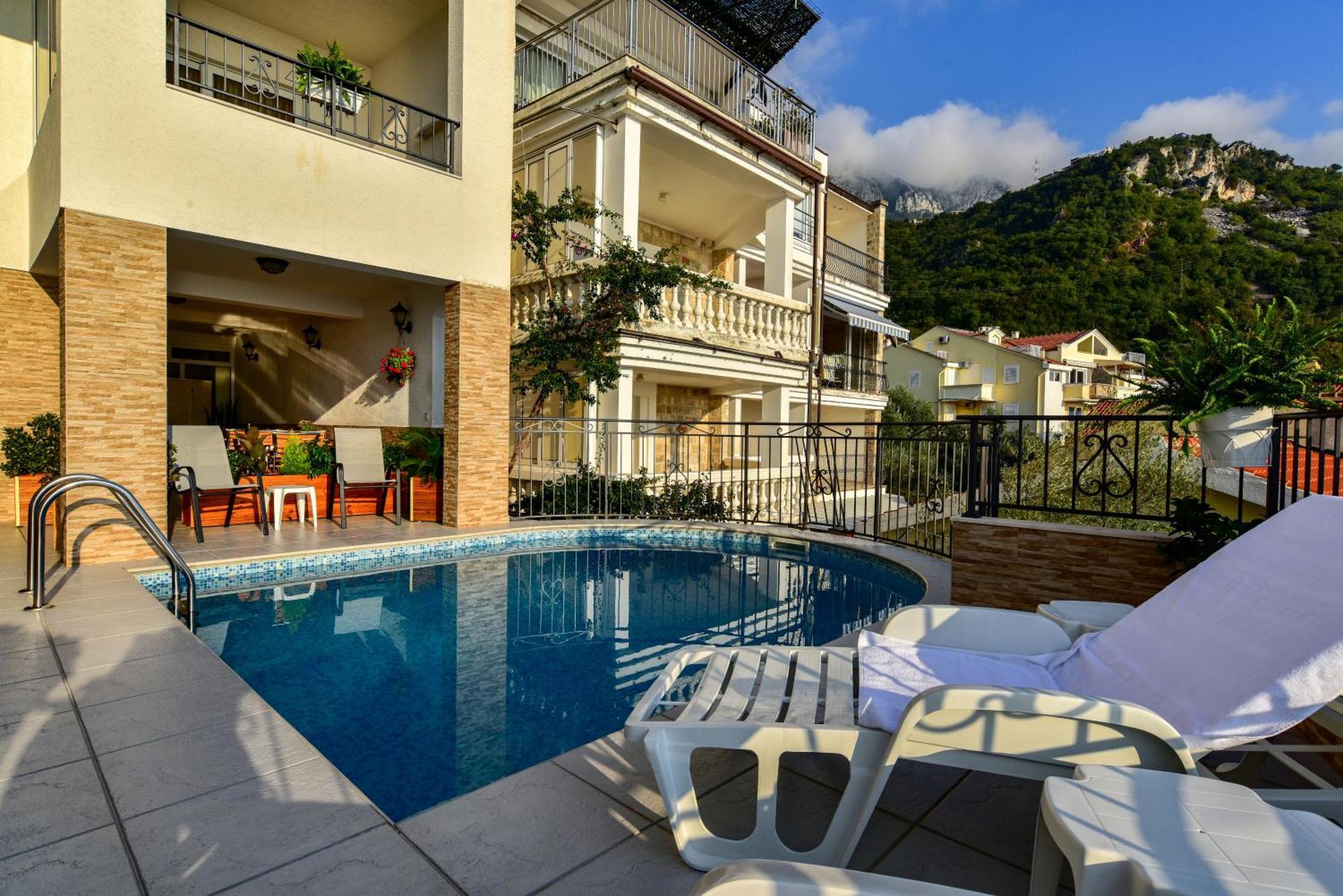 Apartments Leut Sveti Stefan Habitación foto